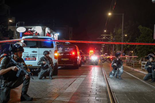 Ισραηλινοί αστυνομικοί στο περιστατικό με πυρά στη Γιάφα, αραβοϊσραηλινή συνοικία στο Τελ Αβίβ